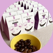 Les Chocottes 🍫 vous les préférez au lait ou noir? 😜#amandechocolat #noisettechocolat #chocolat #marche #lyon @le_marche_autrement_